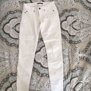 Kenneth Cole White Jeans